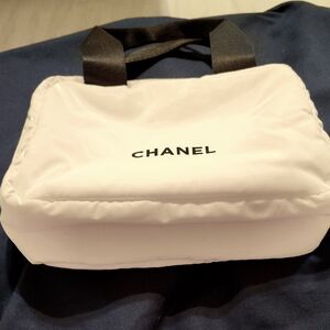 Chanel White Cosmetic Bag Elegant Design